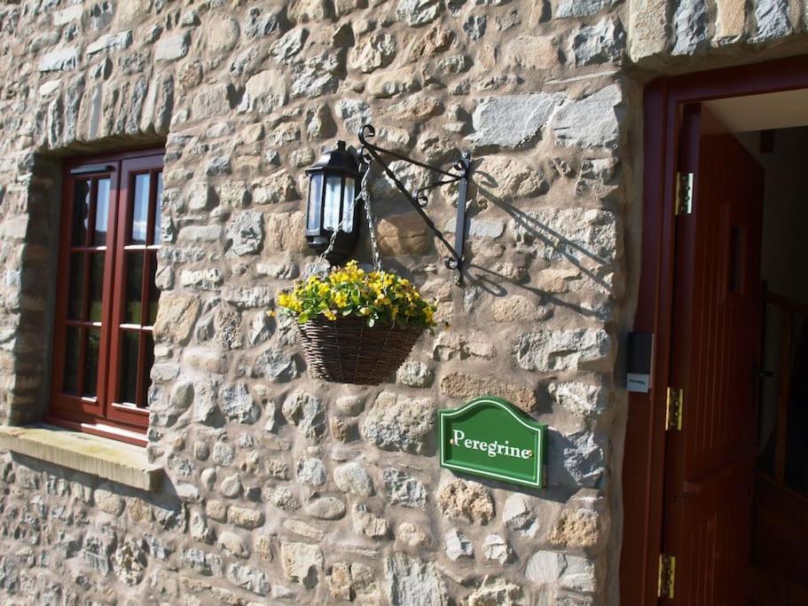 Peregrine Stable Cottage Llandovery Exterior photo